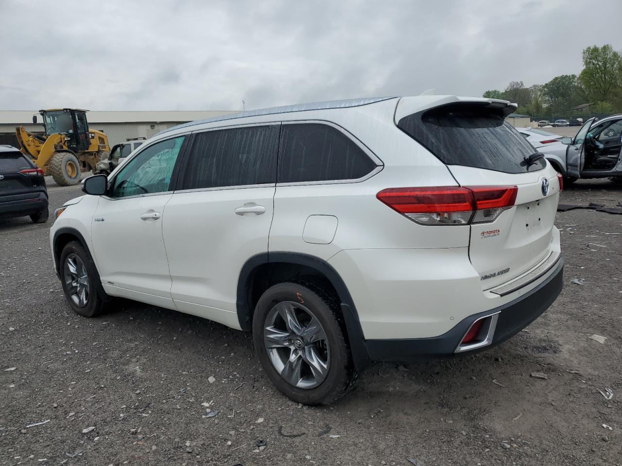 2018 TOYOTA HIGHLANDER - Image 2