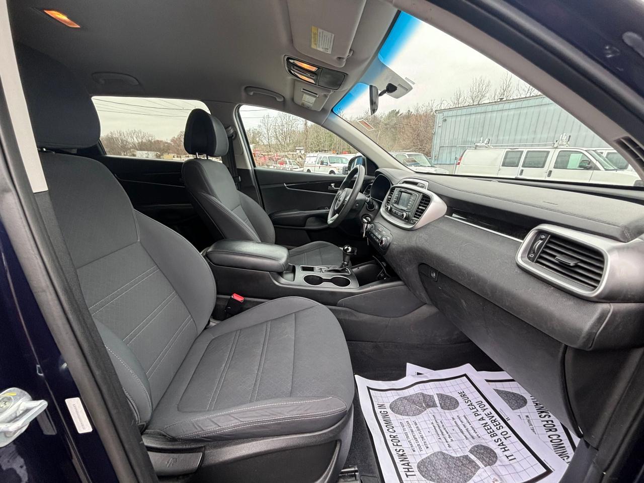 2016 KIA SORENTO LX - Image 5