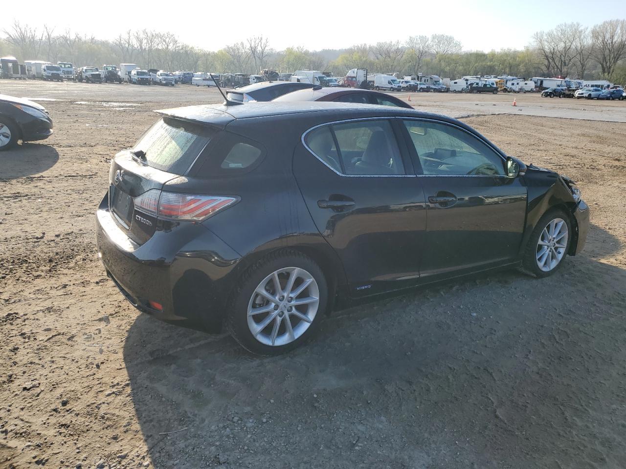 2013 LEXUS CT 200 - Image 3
