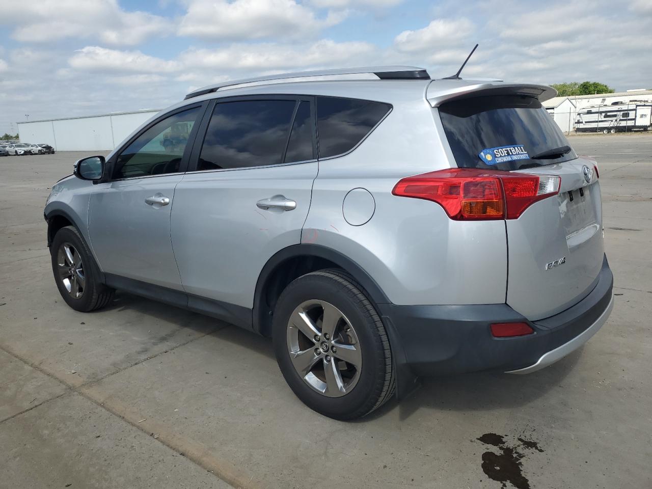 2015 TOYOTA RAV4 XLE - Фото 2