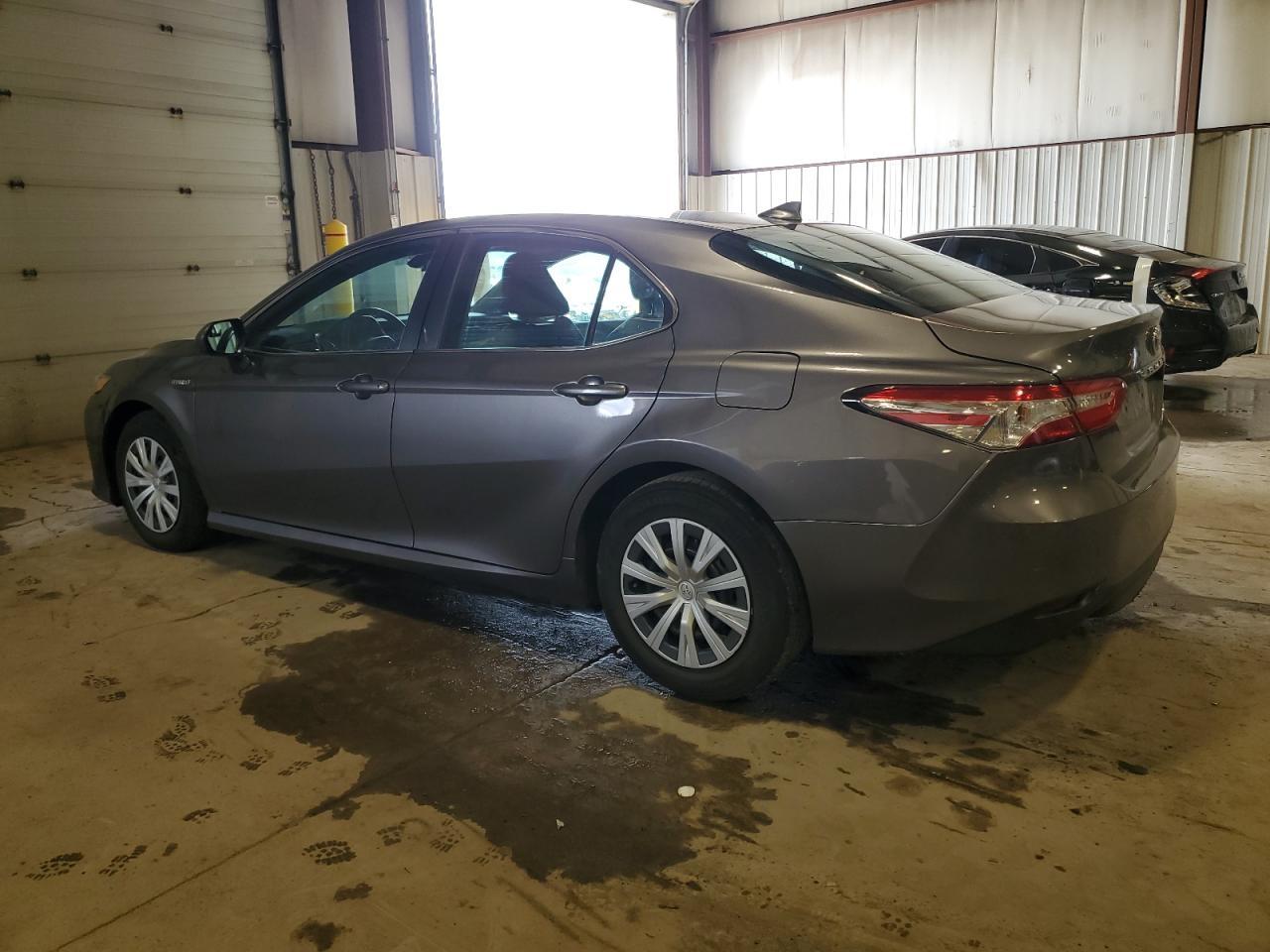 2020 TOYOTA CAMRY LE - Фото 2