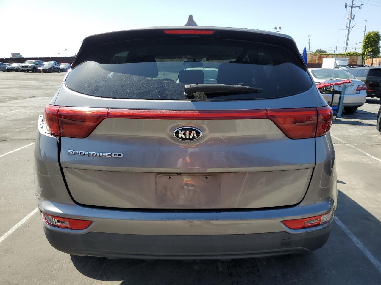 2017 KIA SPORTAGE L - Image 6