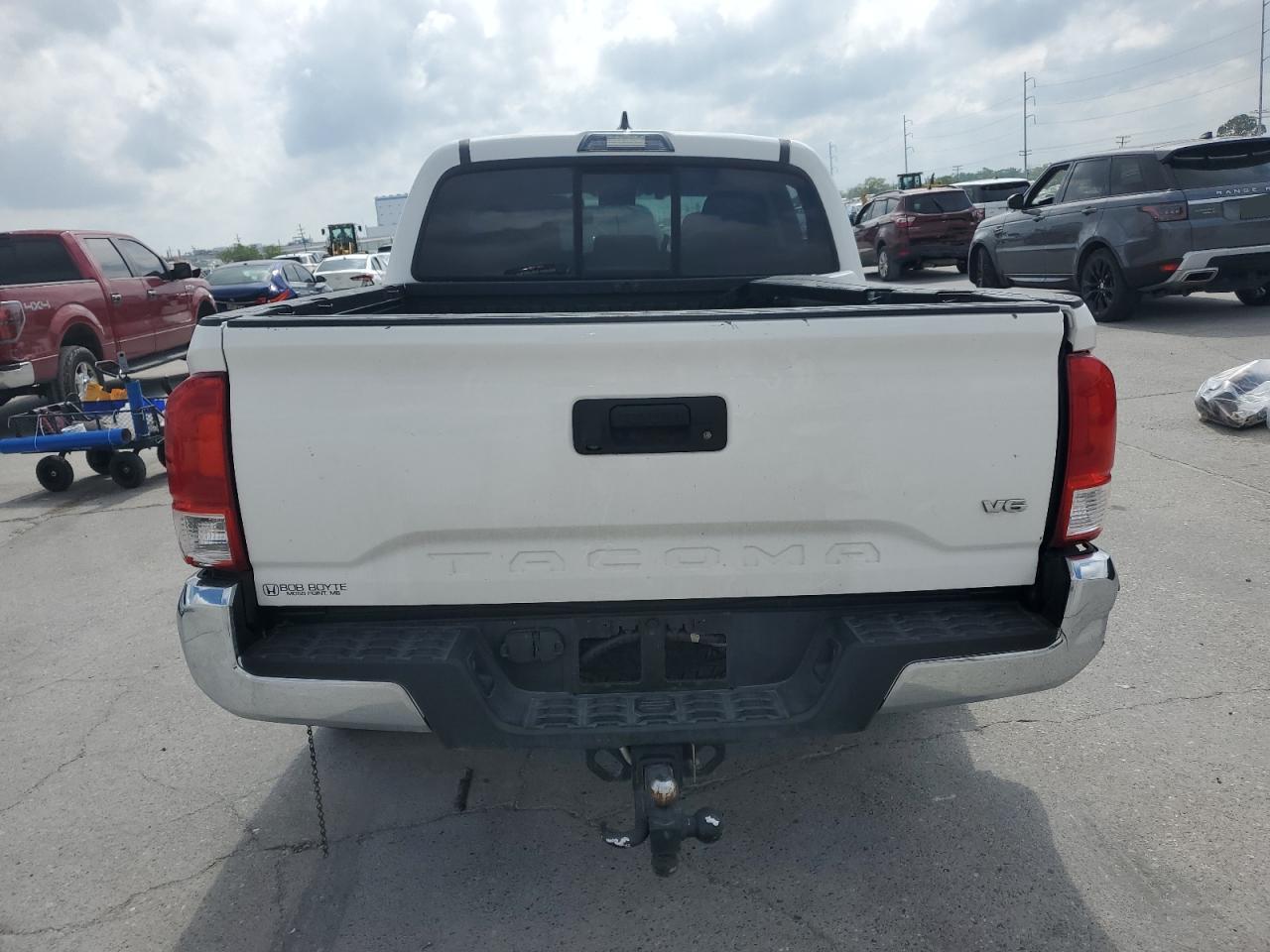 2017 TOYOTA TACOMA DOU - Фото 6