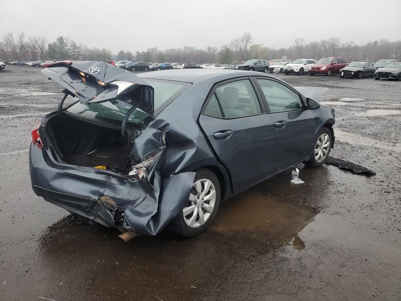 2015 TOYOTA COROLLA L - Image 3