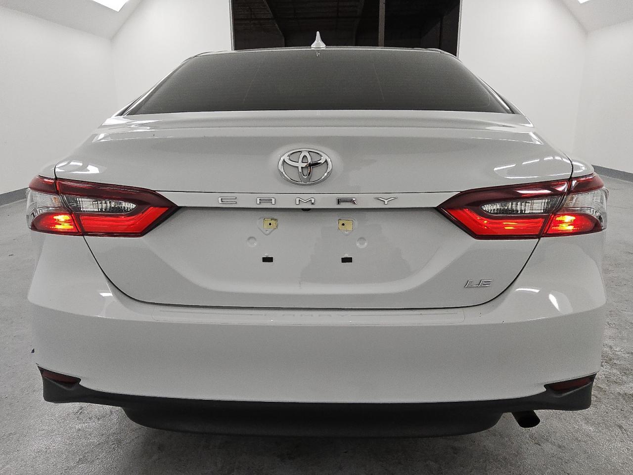 2024 TOYOTA CAMRY LE - Фото 6