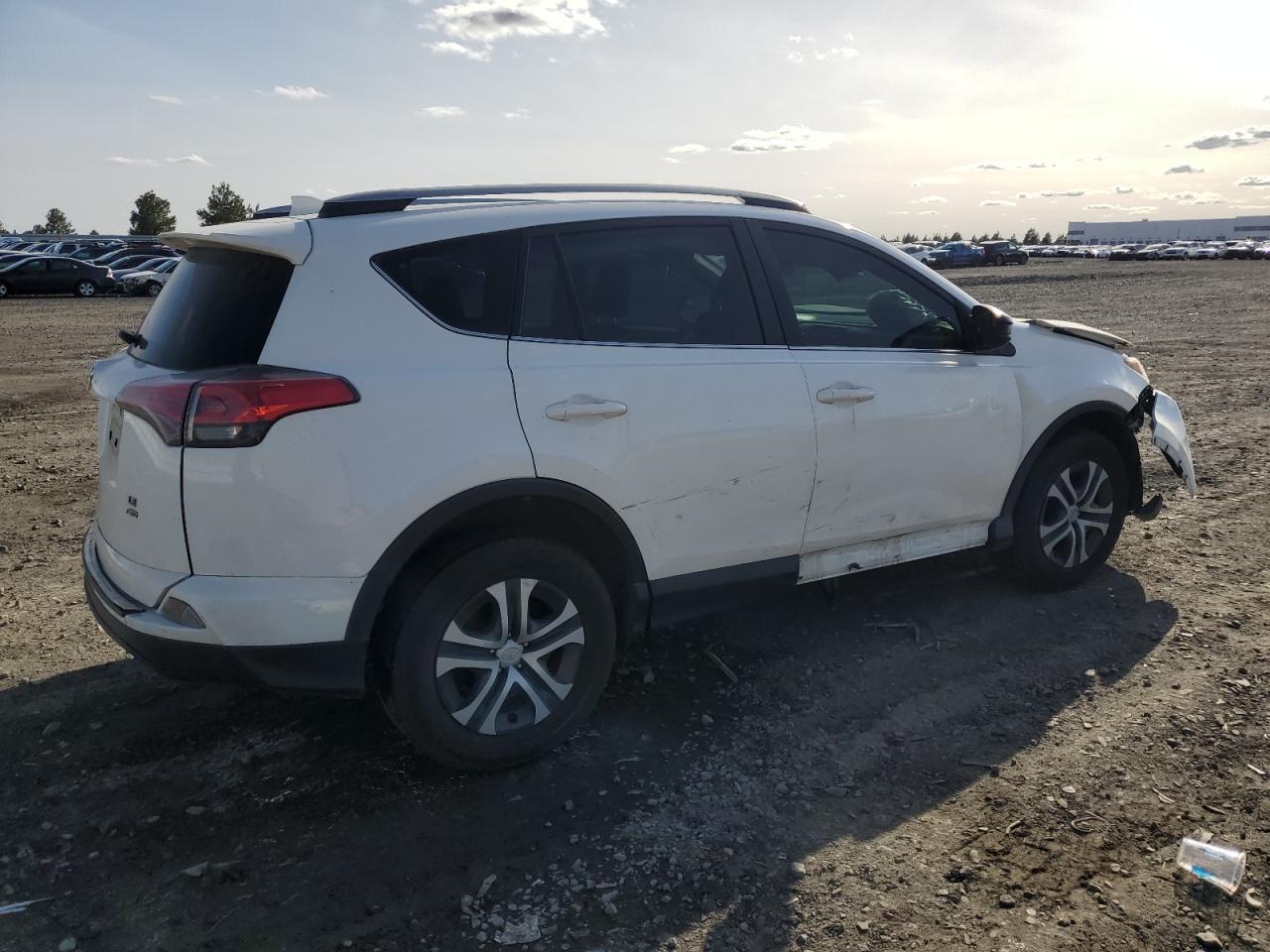 2018 TOYOTA RAV4 LE - Image 3
