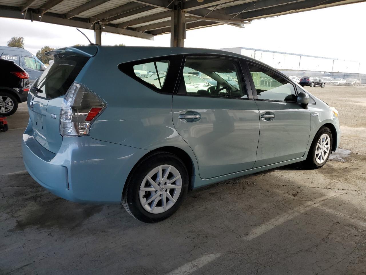 2013 TOYOTA PRIUS V - Image 3