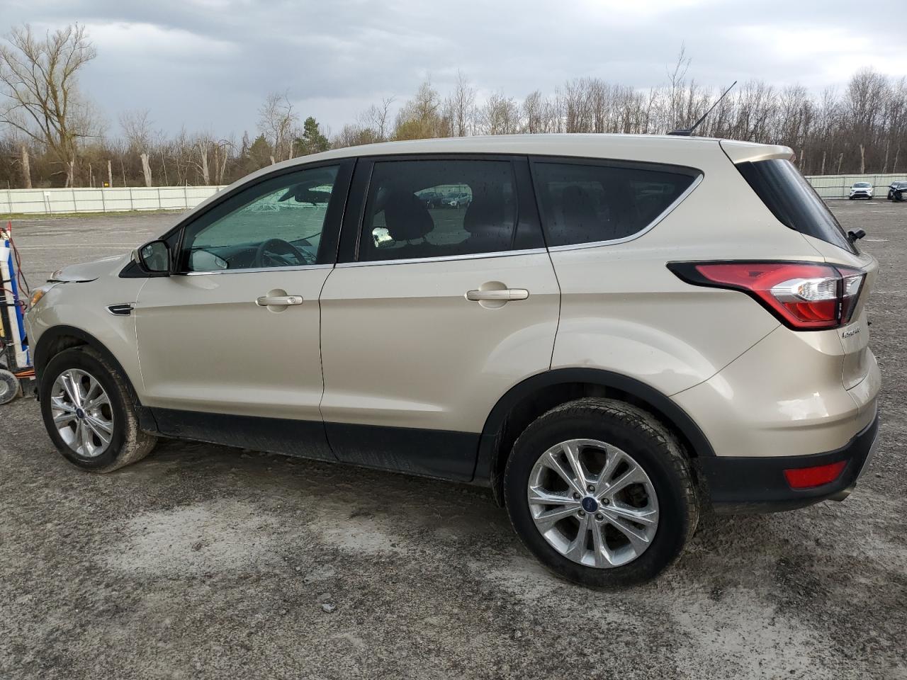 2017 FORD ESCAPE SE - Фото 2