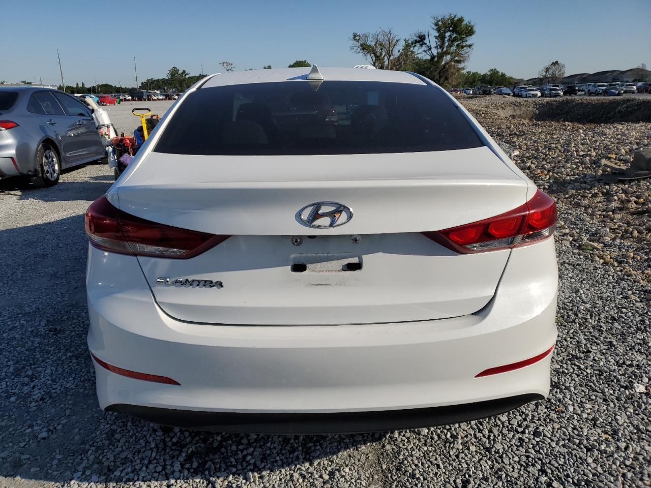 2018 HYUNDAI ELANTRA SE - Фото 6