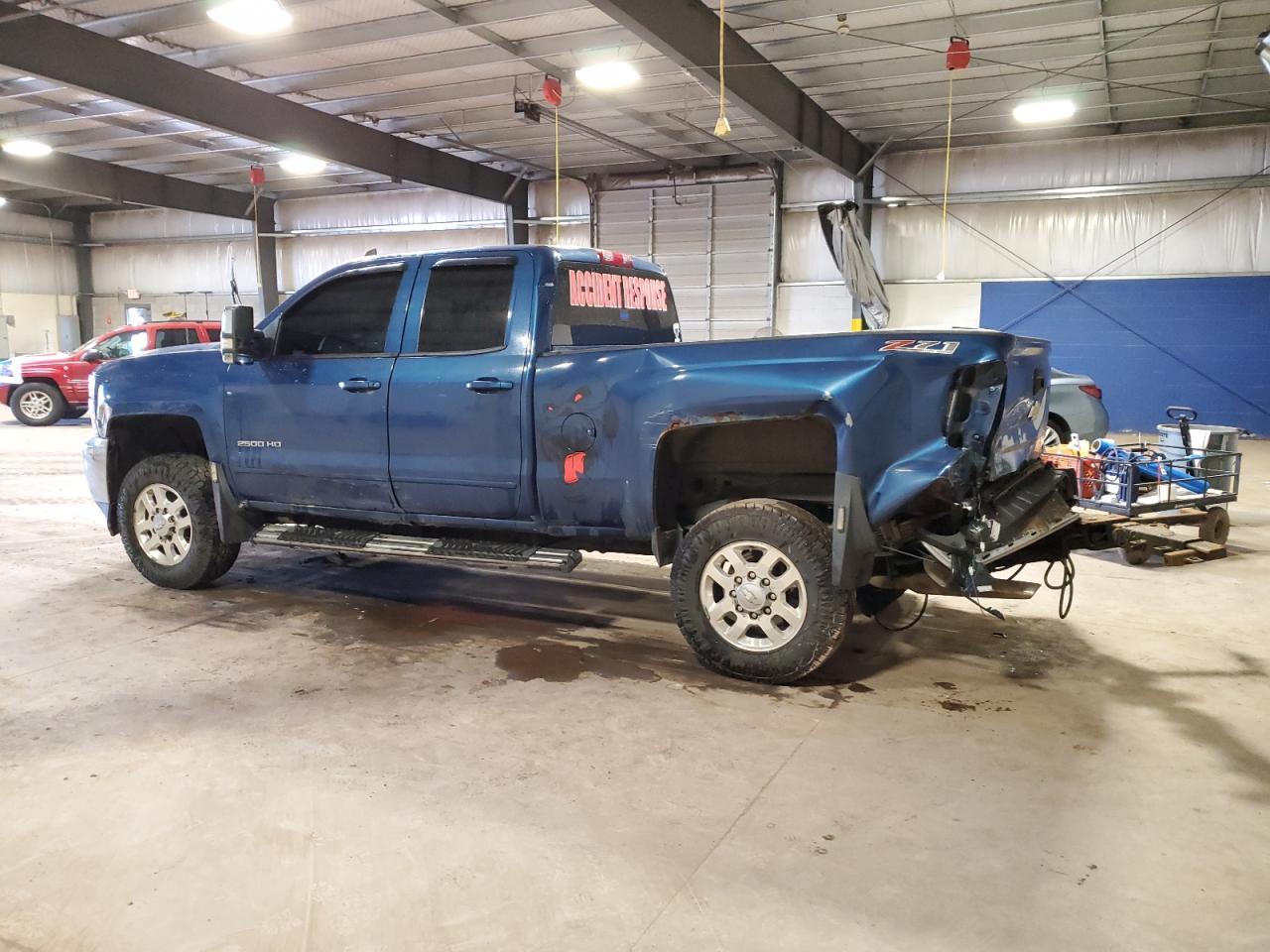2015 CHEVROLET SILVERADO - Image 2