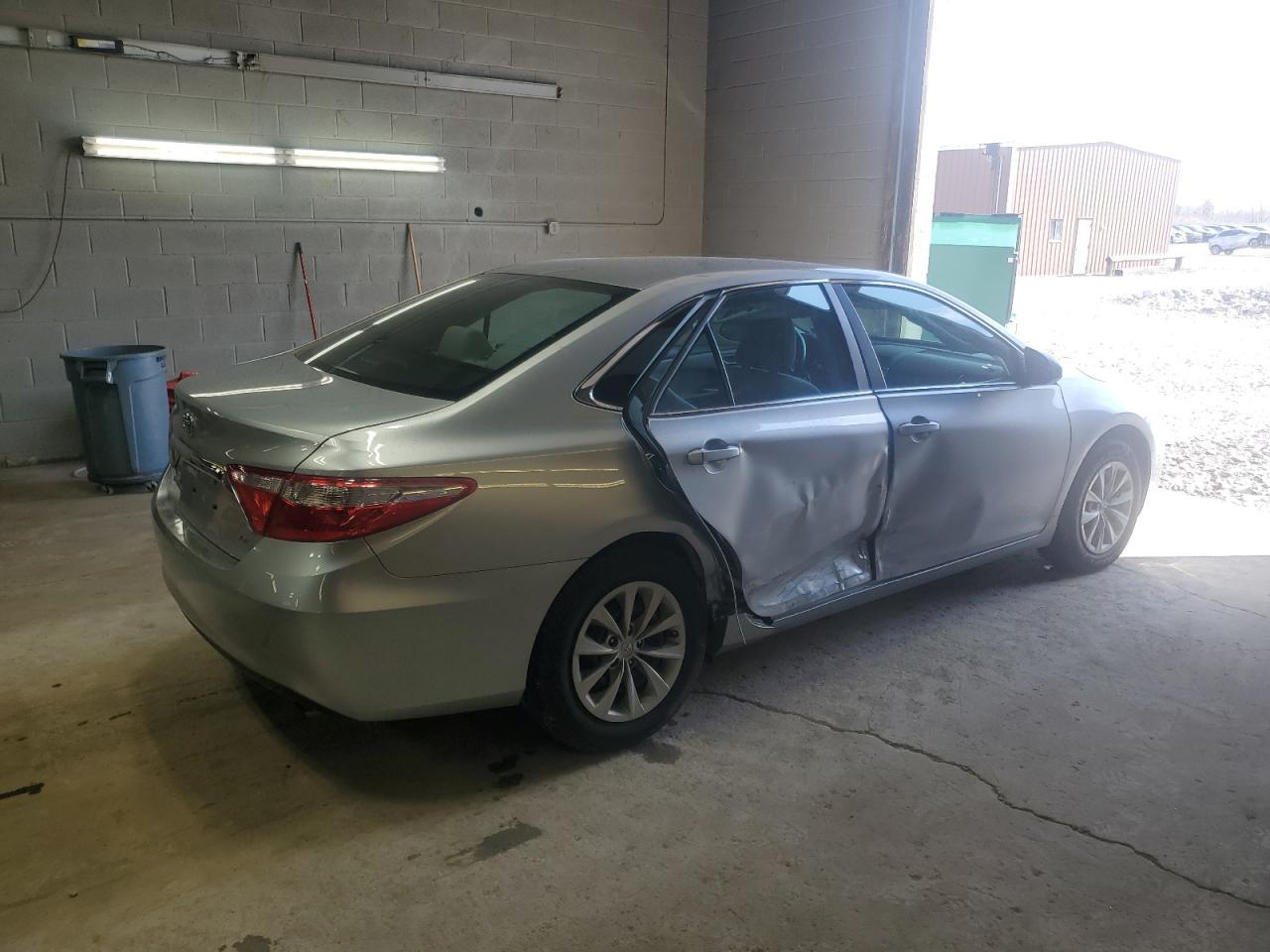 2017 TOYOTA CAMRY LE - Image 3