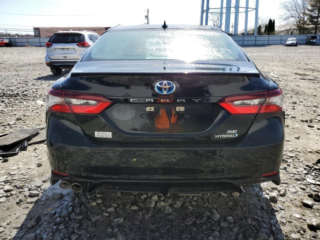 2021 TOYOTA CAMRY SE - Image 6