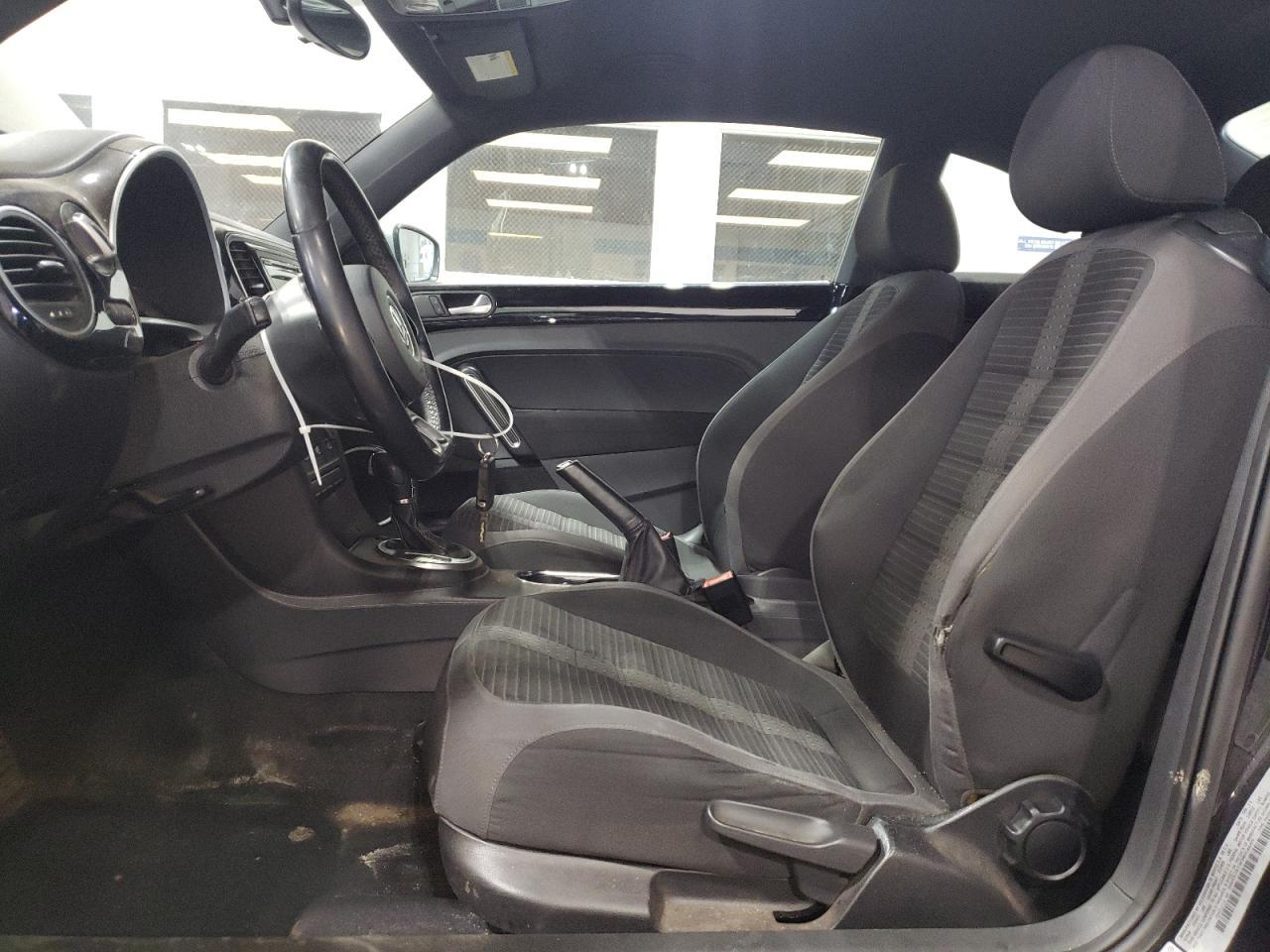 2012 VOLKSWAGEN BEETLE TUR - Image 7