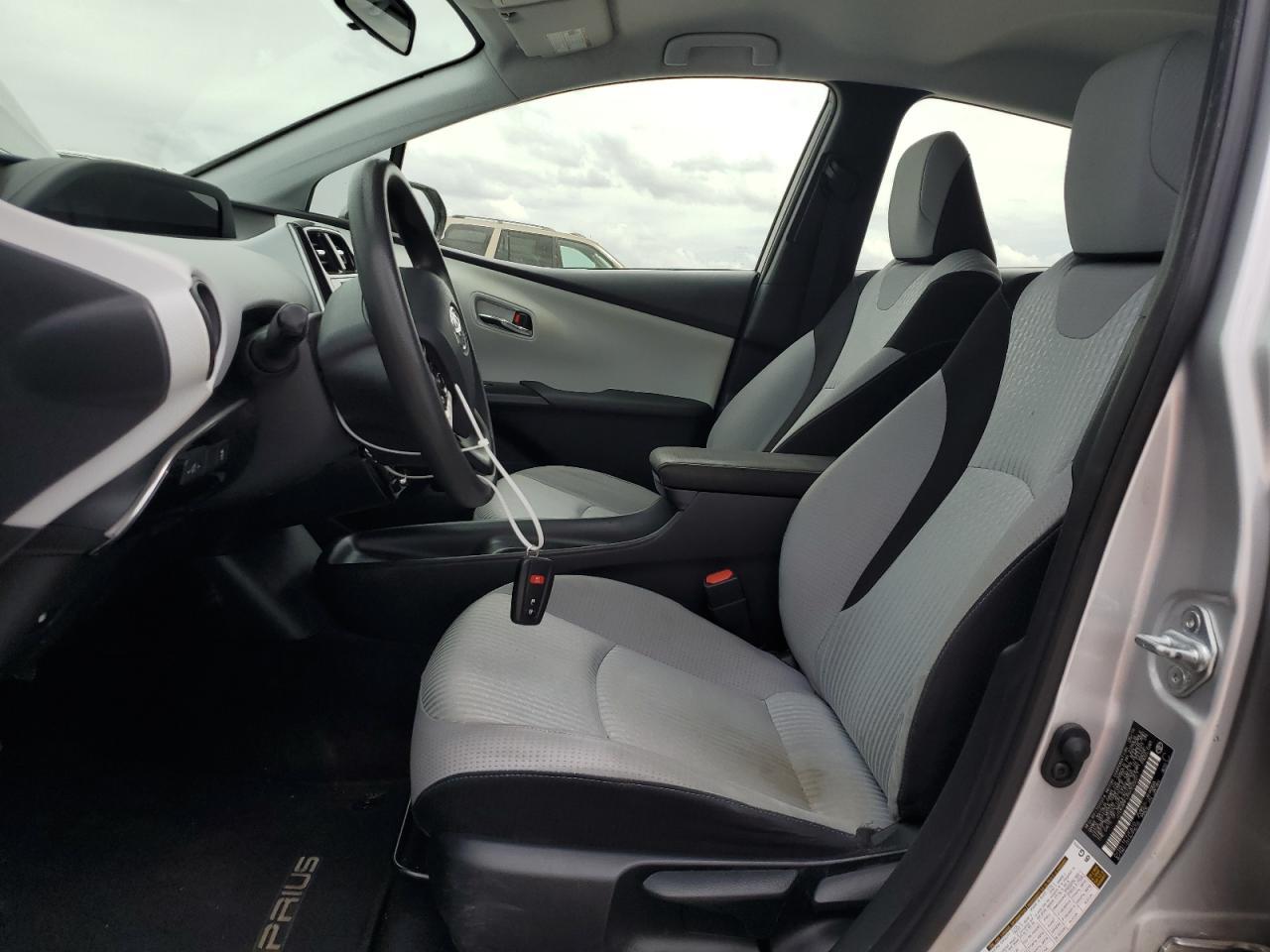 2016 TOYOTA PRIUS - Фото 7