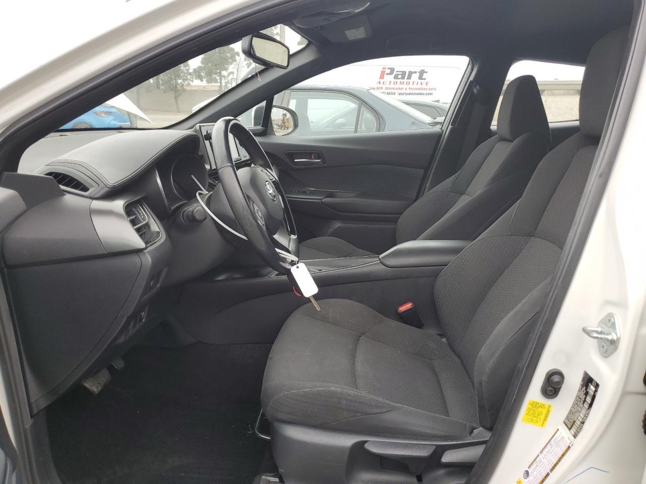 2018 TOYOTA C-HR XLE - Фото 7