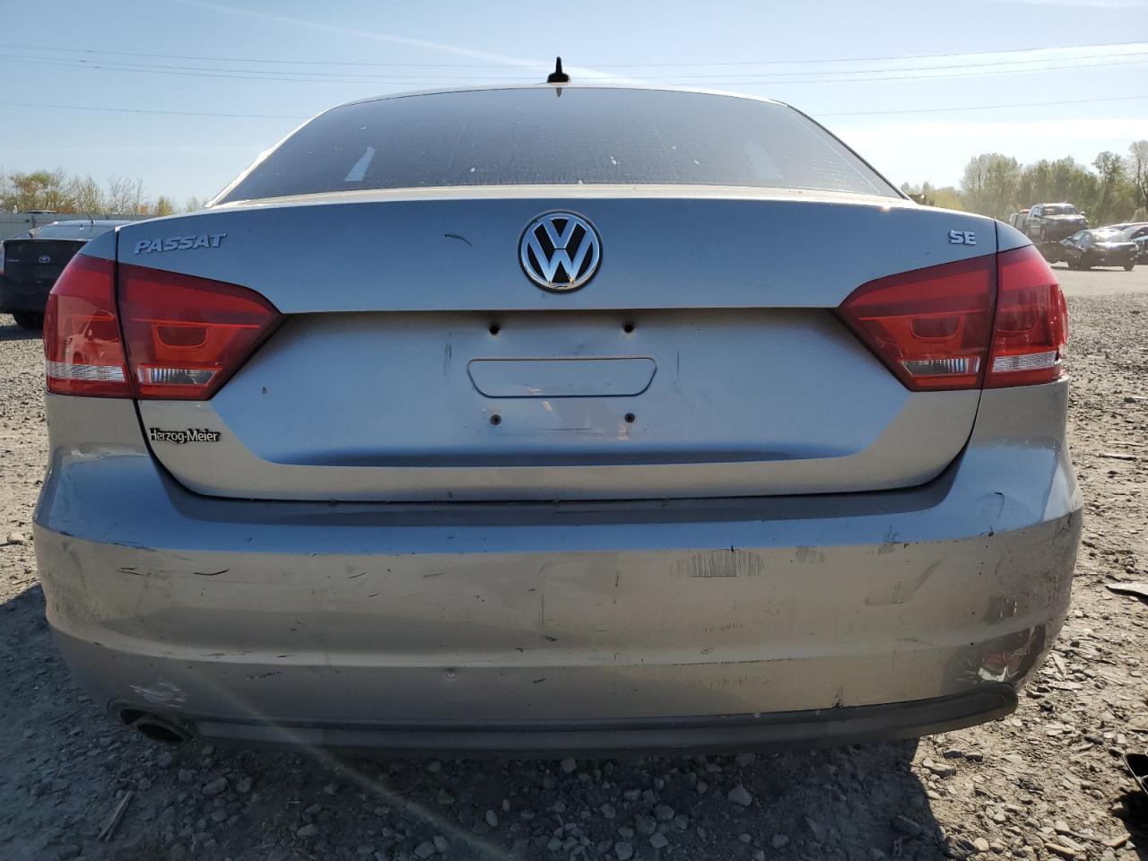 2013 VOLKSWAGEN PASSAT SE - Фото 6