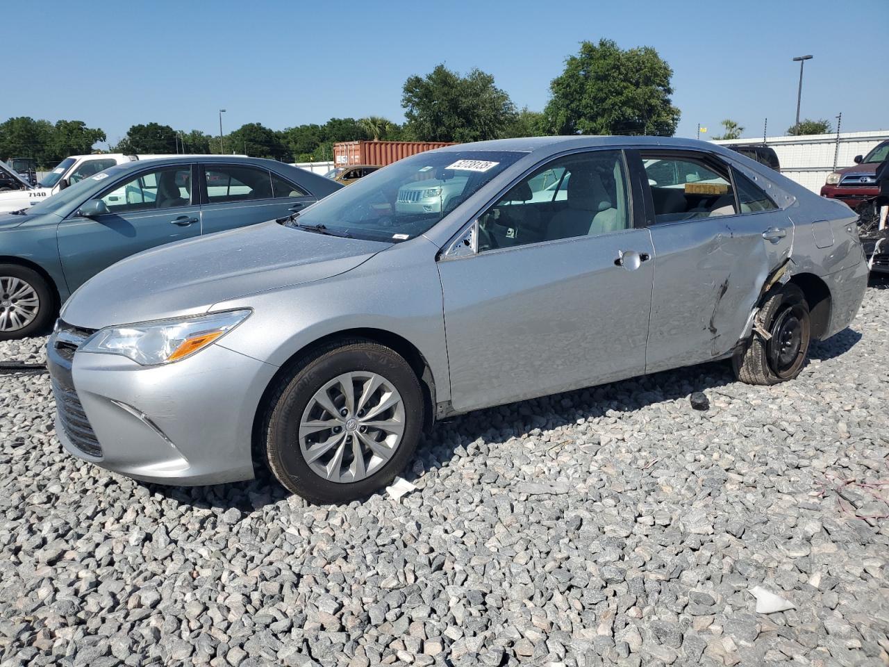 2017 TOYOTA CAMRY LE
