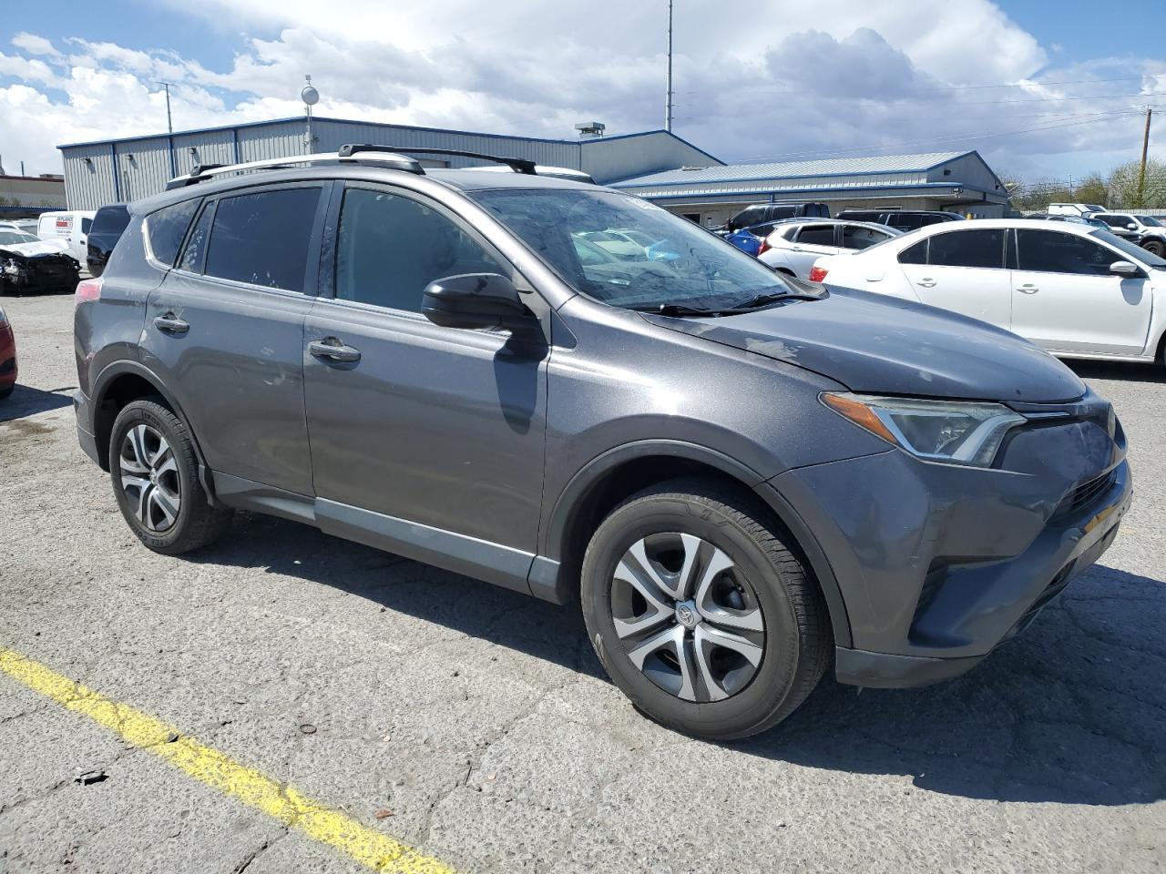 2017 TOYOTA RAV4 LE - Image 4