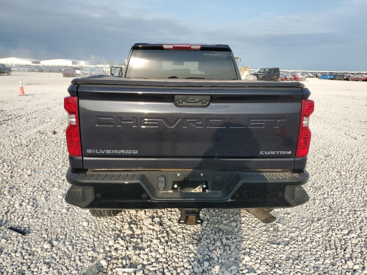 2024 CHEVROLET SILVERADO - Image 6