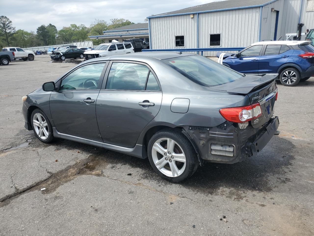 2013 TOYOTA COROLLA BA - Фото 2