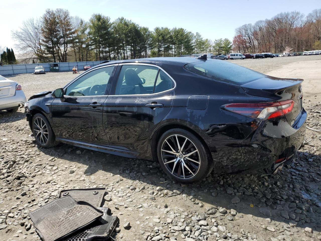 2021 TOYOTA CAMRY SE - Image 2