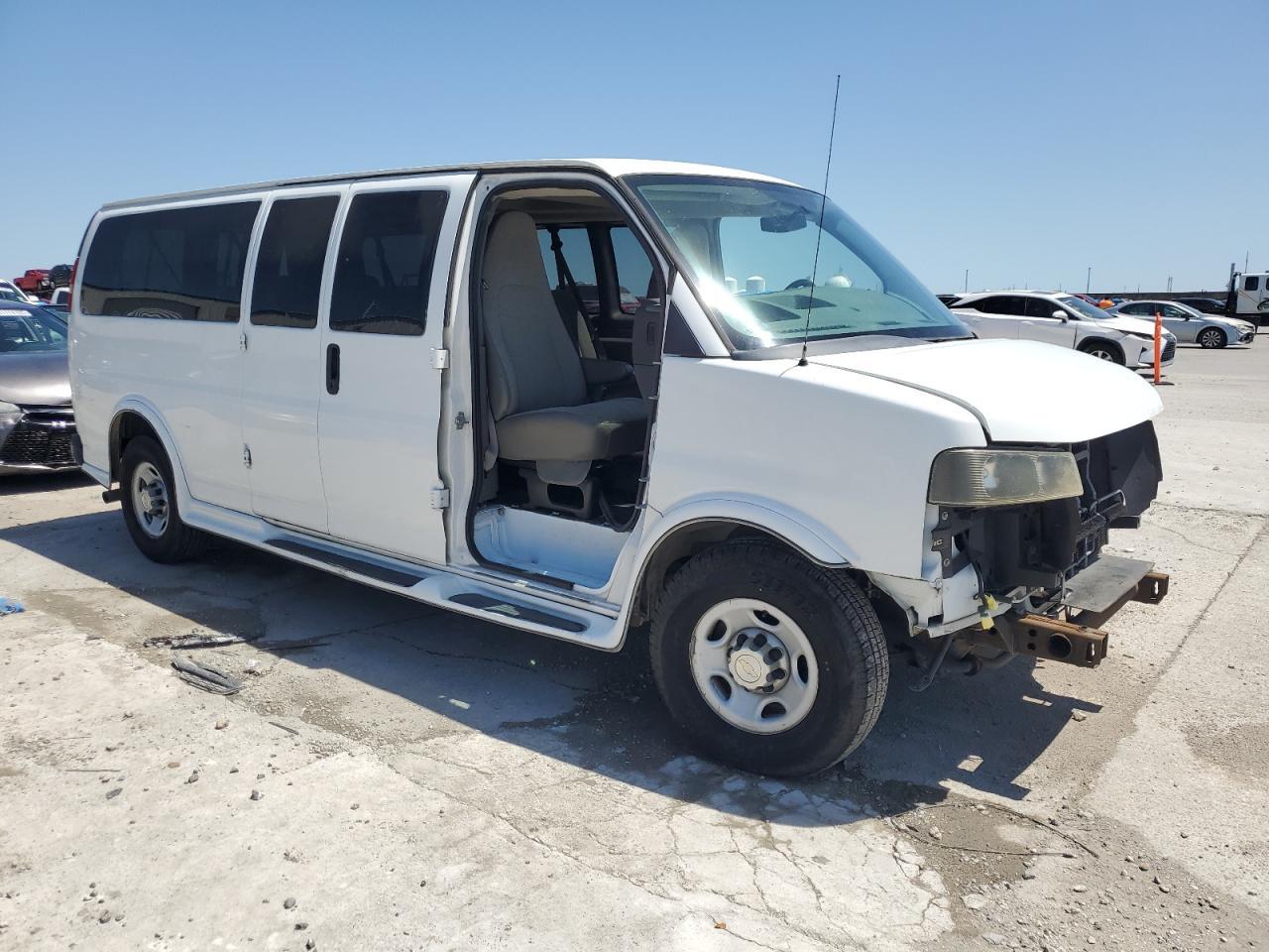 2013 CHEVROLET EXPRESS G3 - Фото 4