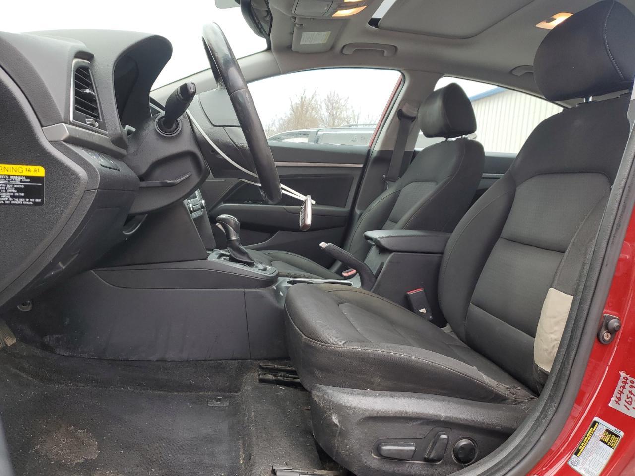 2017 HYUNDAI ELANTRA SE - Фото 7