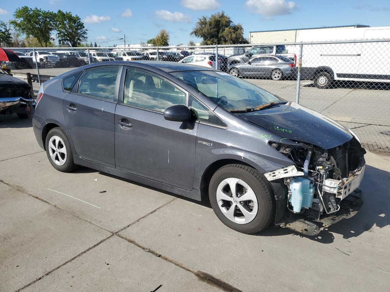 2013 TOYOTA PRIUS - Image 4