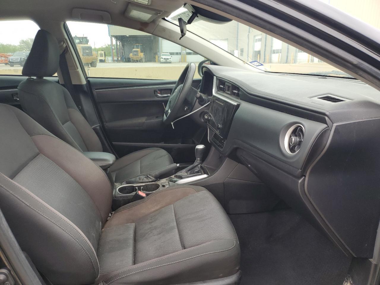 2019 TOYOTA COROLLA L - Фото 5