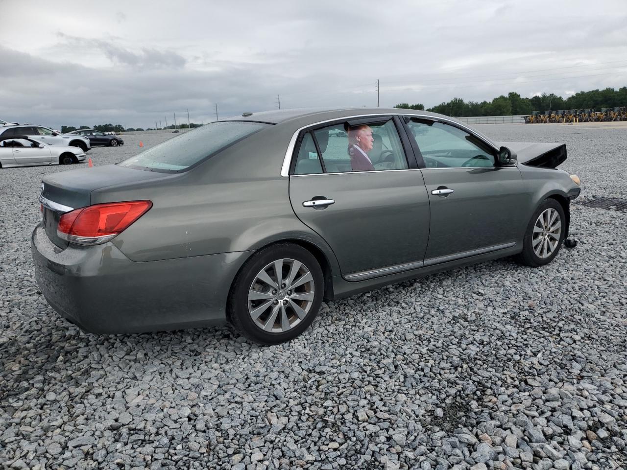 2011 TOYOTA AVALON BAS - Image 3