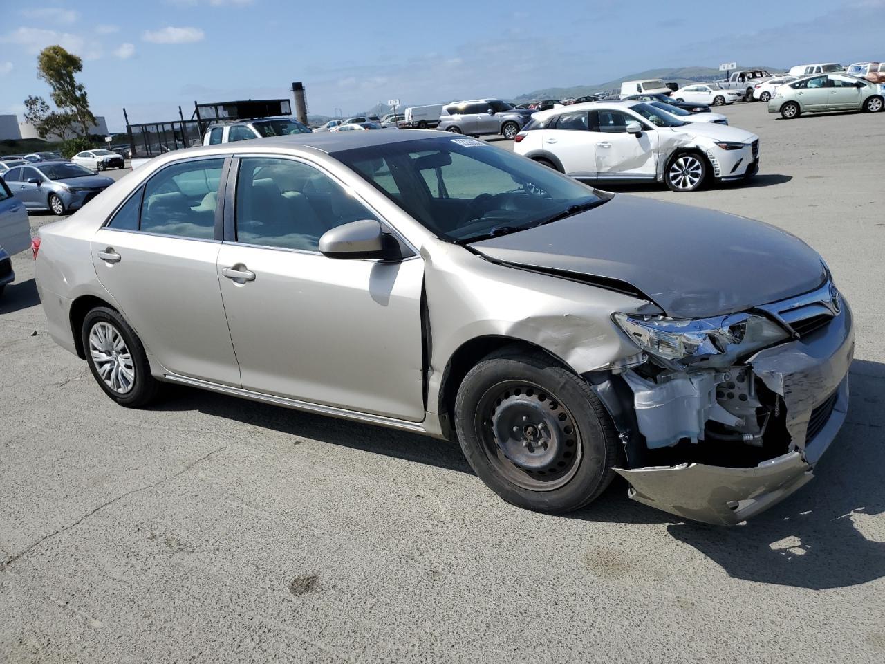 2013 TOYOTA CAMRY L - Image 4