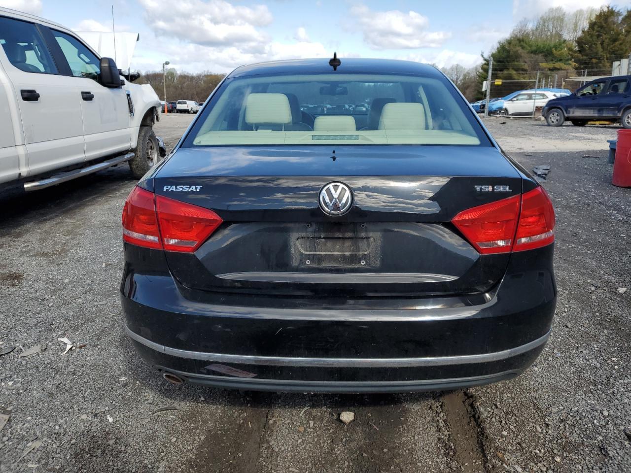2014 VOLKSWAGEN PASSAT SEL - Image 6