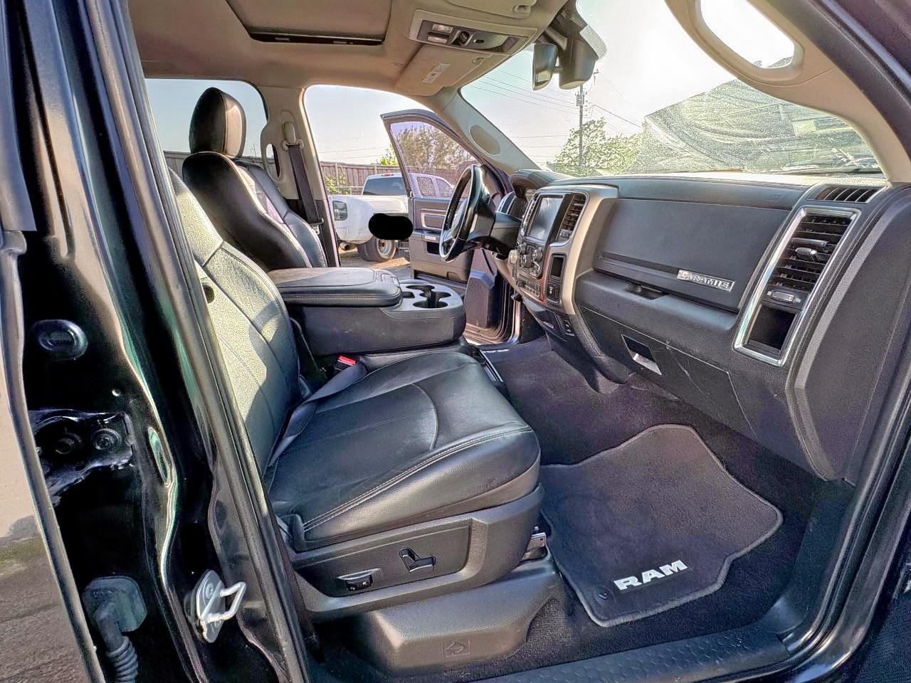 2017 RAM 1500 LARAM - Image 5