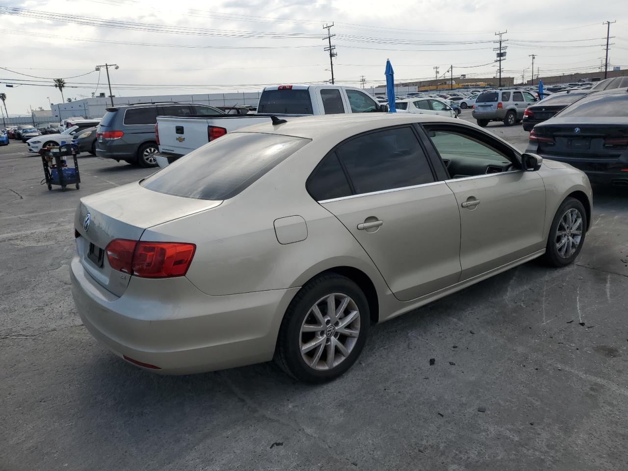 2014 VOLKSWAGEN JETTA SE - Фото 3