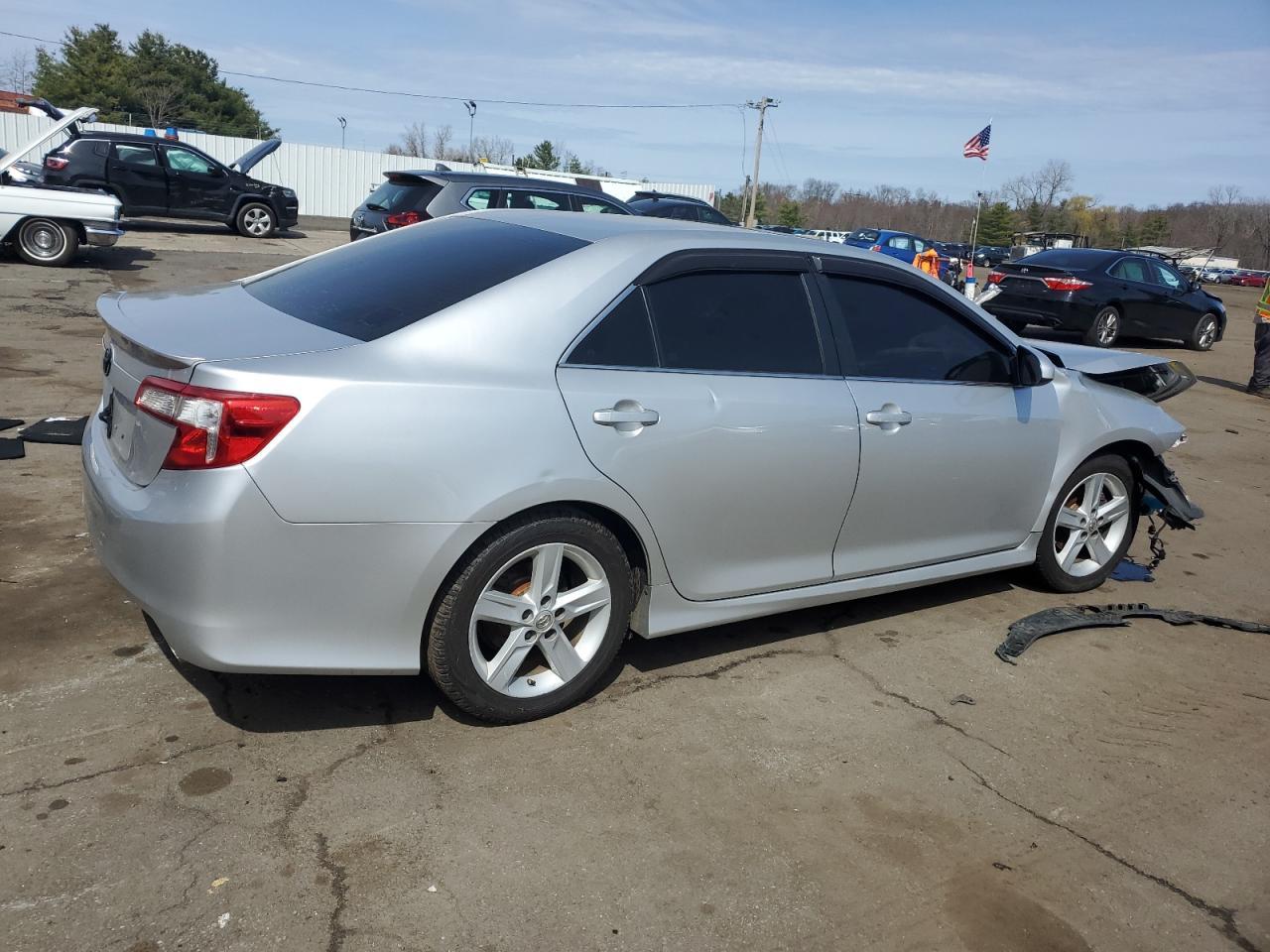 2013 TOYOTA CAMRY L - Image 3