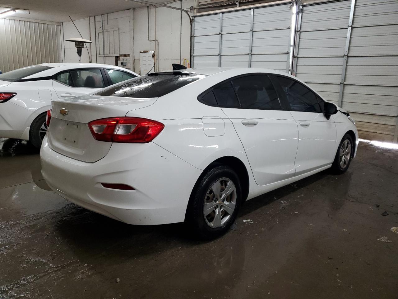 2017 CHEVROLET CRUZE LS - Фото 3