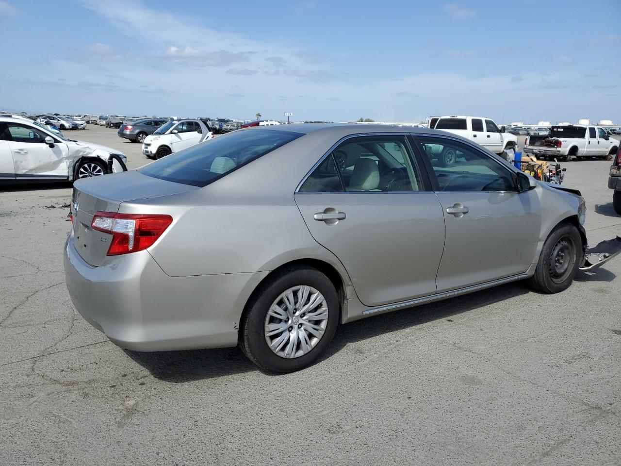 2013 TOYOTA CAMRY L - Image 3