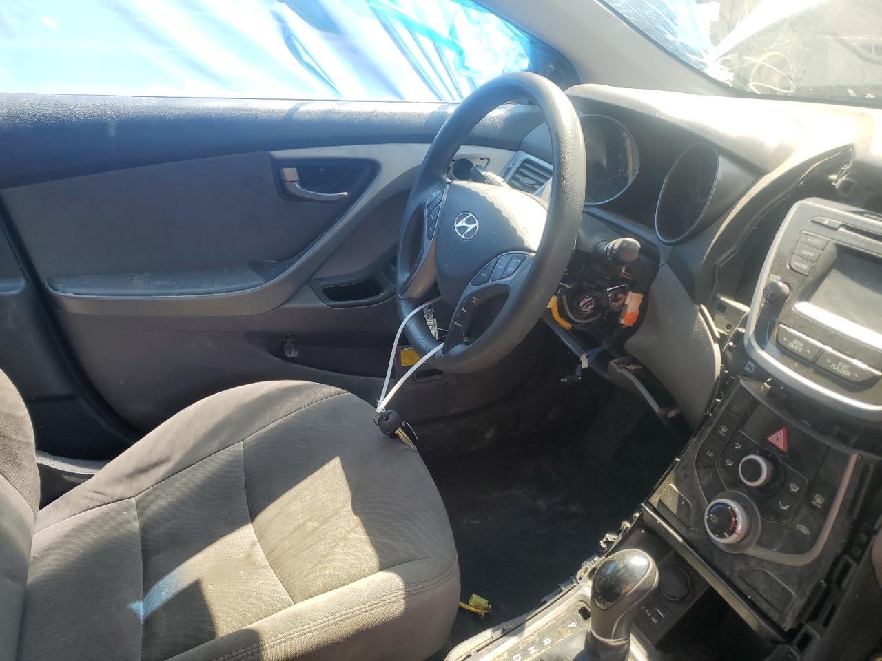 2015 HYUNDAI ELANTRA SE - Image 7
