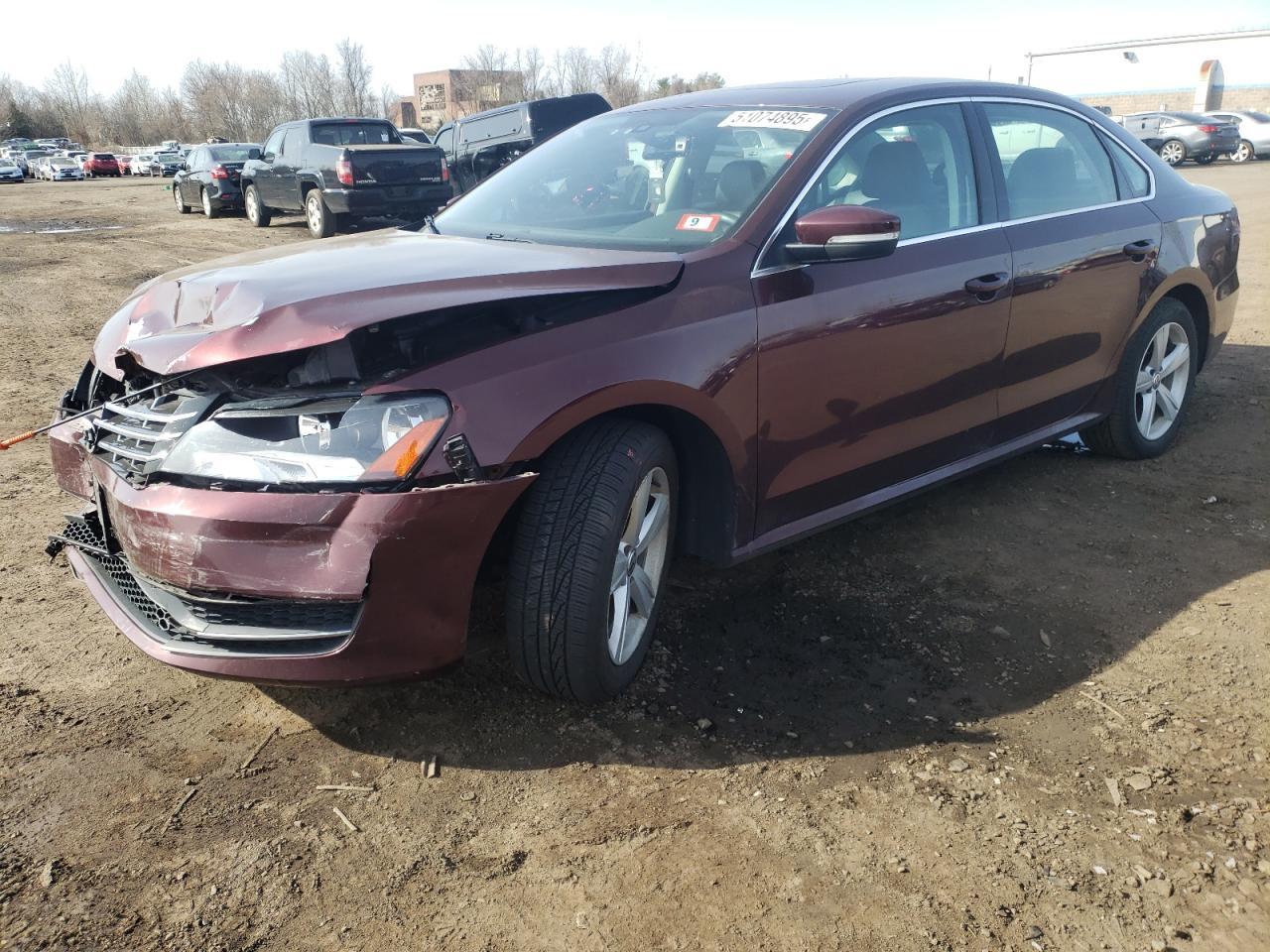 2013 VOLKSWAGEN PASSAT SE