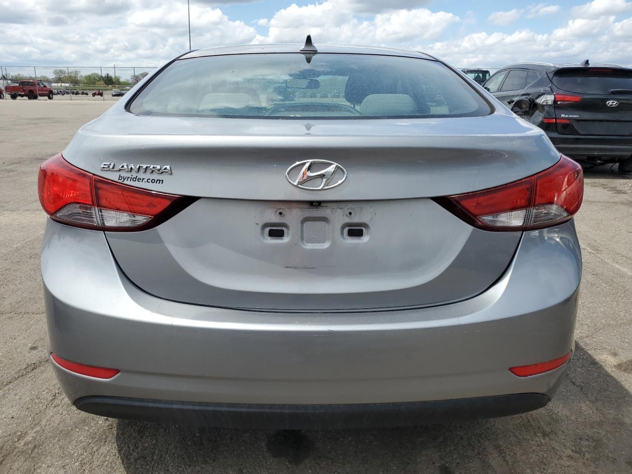 2015 HYUNDAI ELANTRA SE - Image 6
