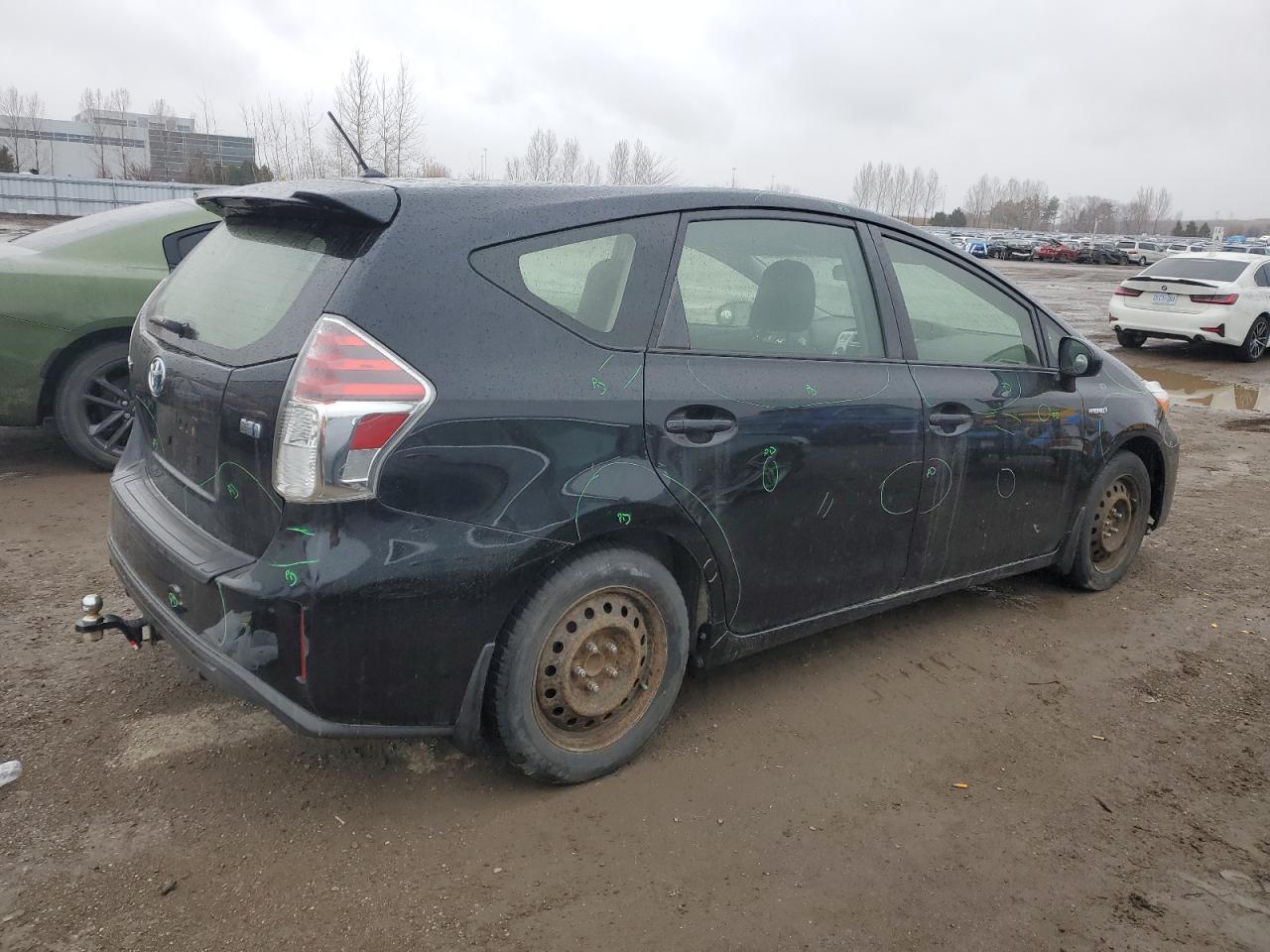 2017 TOYOTA PRIUS V - Image 3