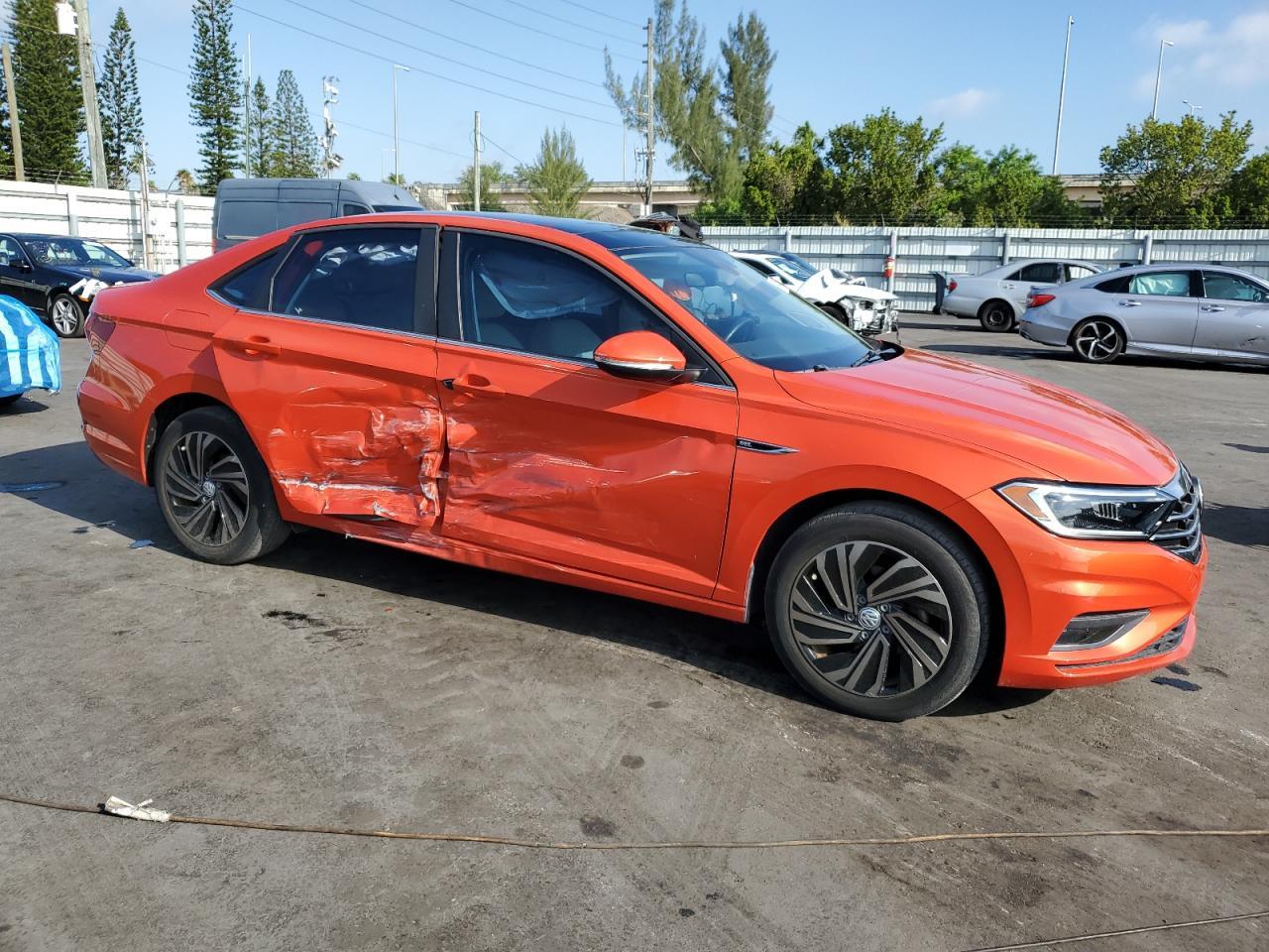 2019 VOLKSWAGEN JETTA SEL - Фото 4