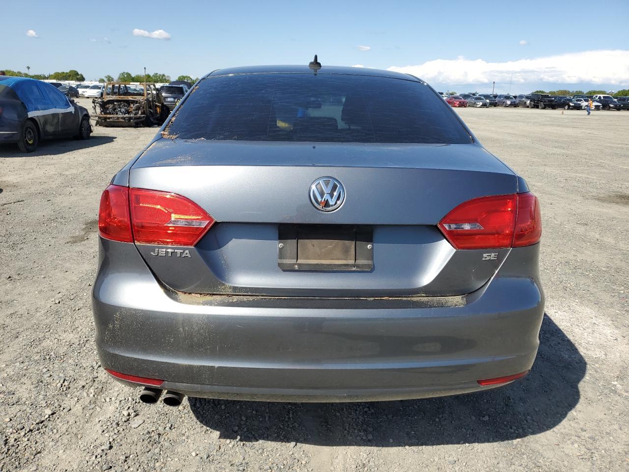 2014 VOLKSWAGEN JETTA SE - Image 6