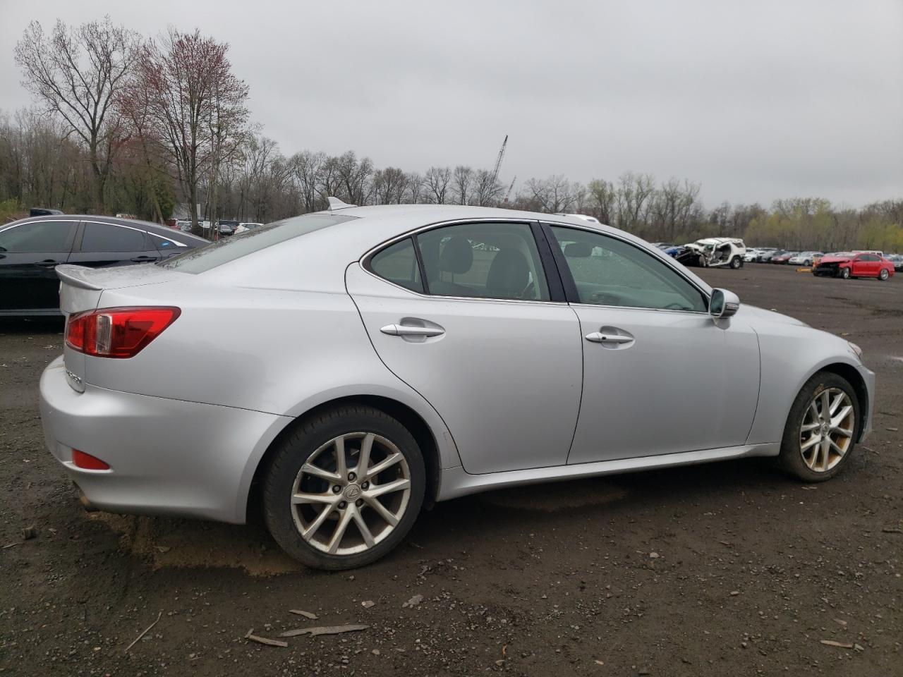 2011 LEXUS IS 250 - Фото 3