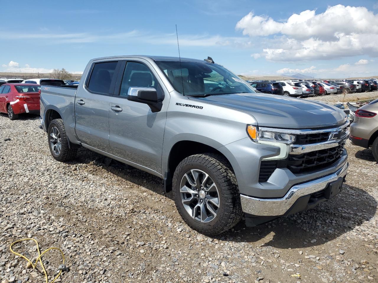 2023 CHEVROLET SILVERADO - Image 4