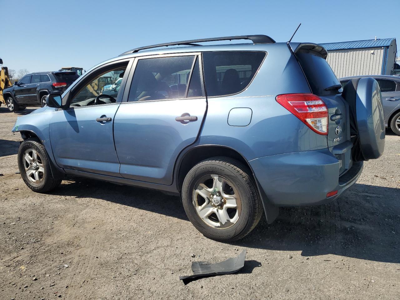 2011 TOYOTA RAV4 - Image 2