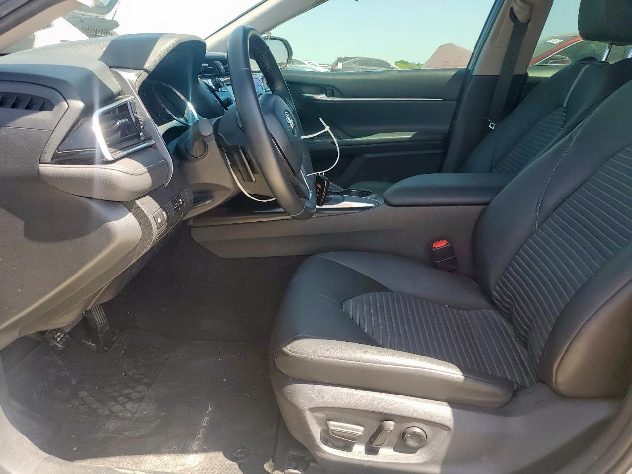 2018 TOYOTA CAMRY L - Фото 7