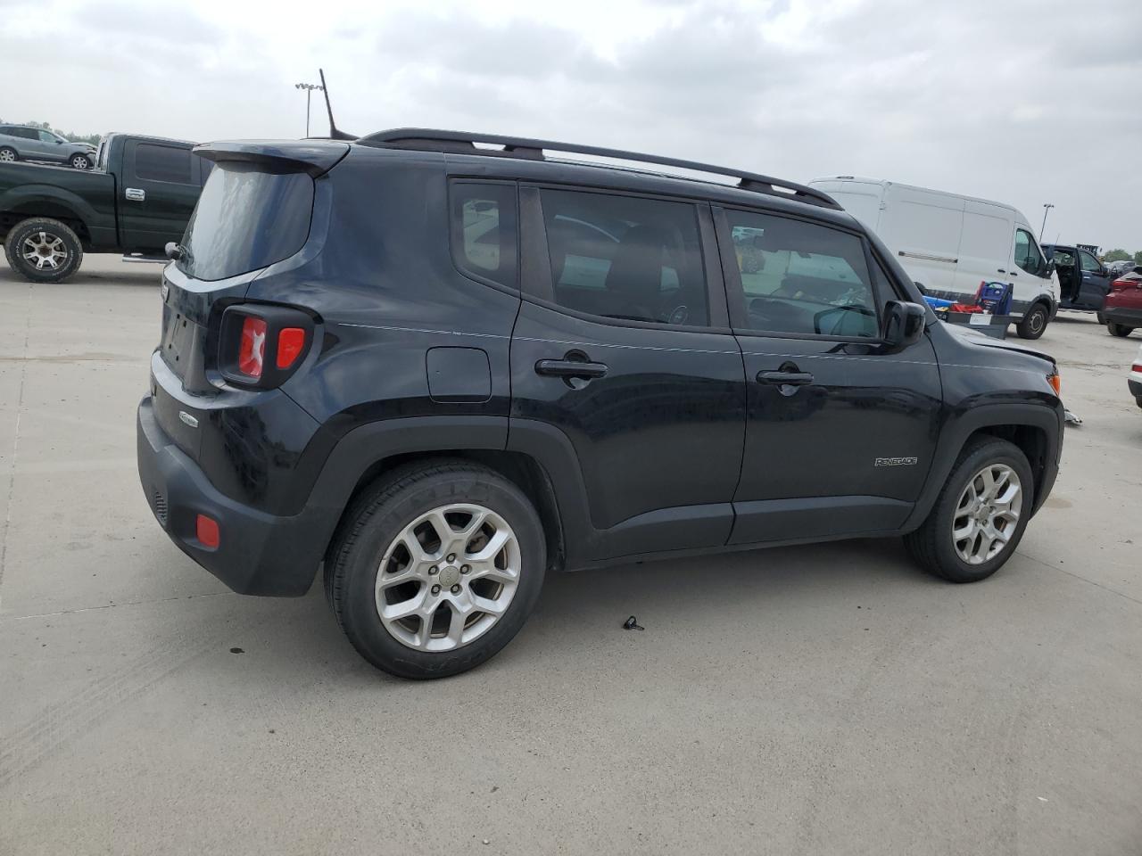 2018 JEEP RENEGADE L - Image 3
