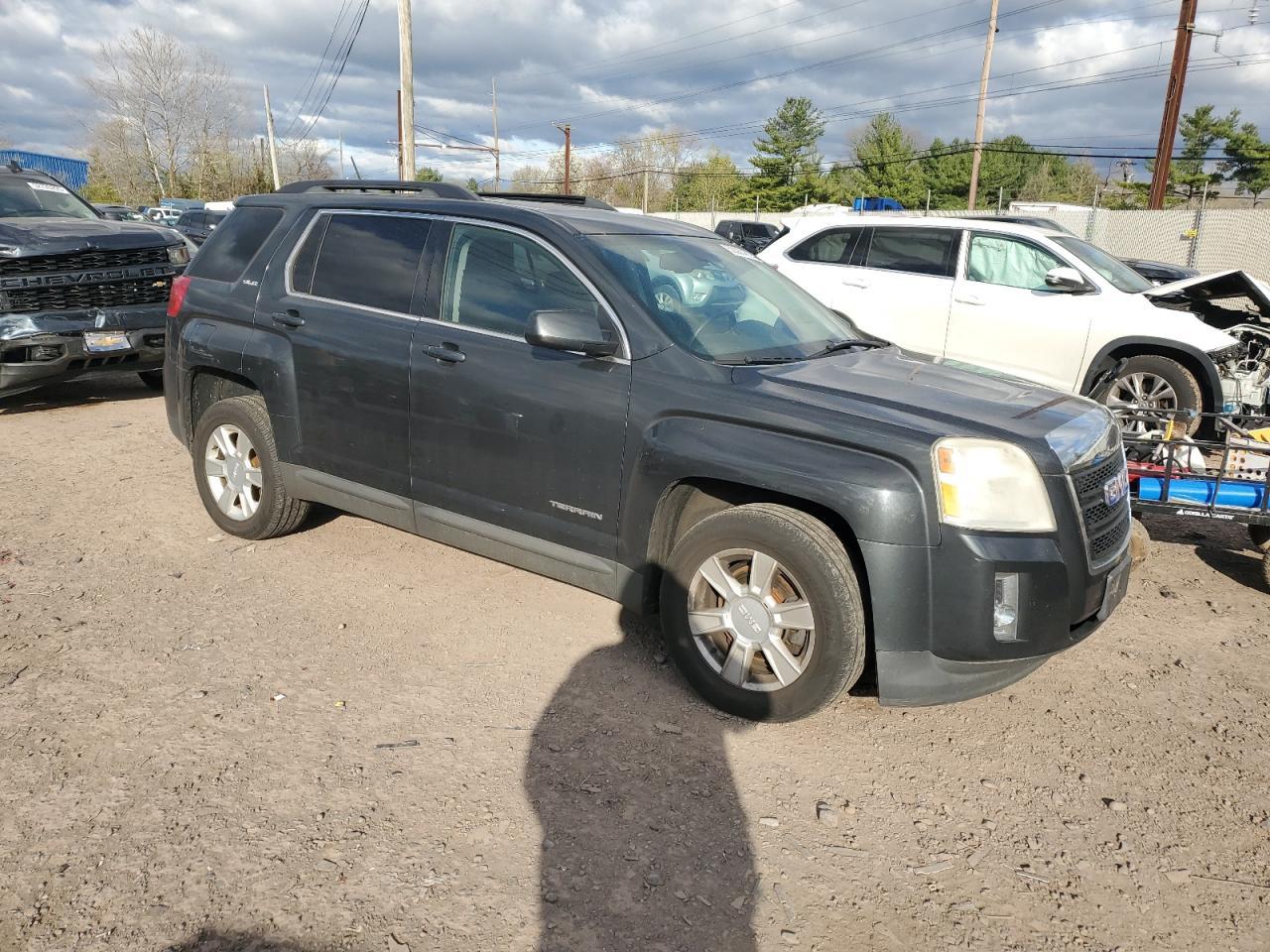 2013 GMC TERRAIN SL - Image 4