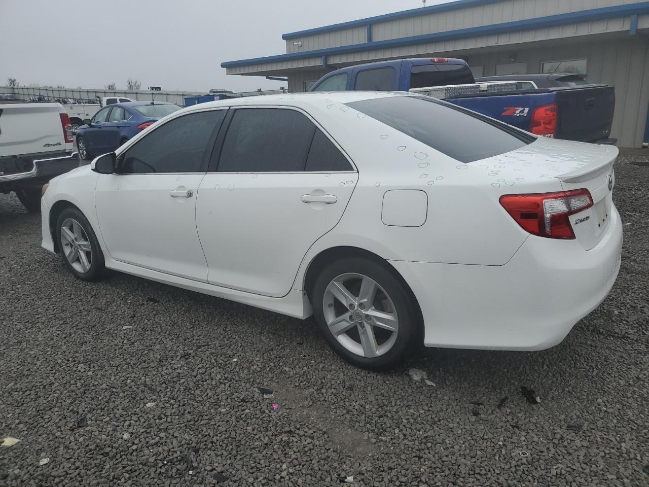 2013 TOYOTA CAMRY L - Image 2